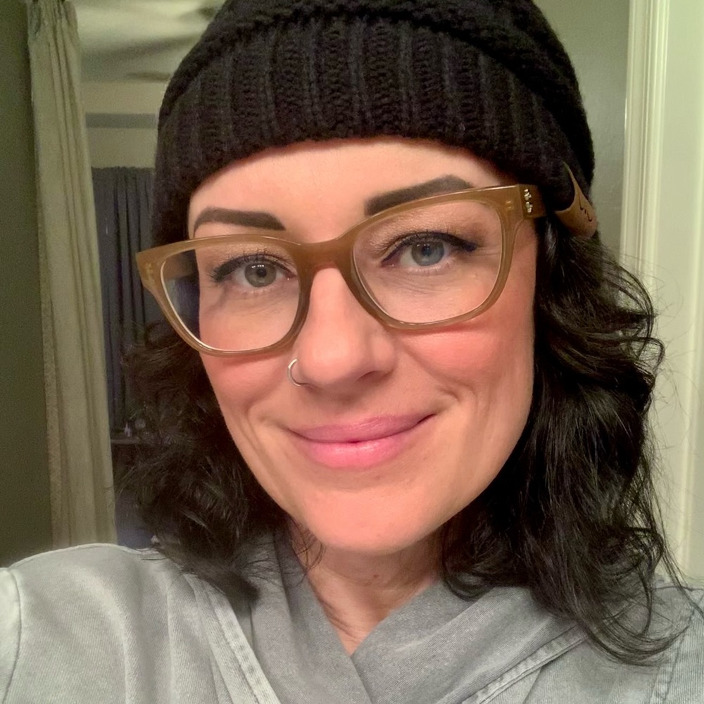 Meet your Posher, Eva